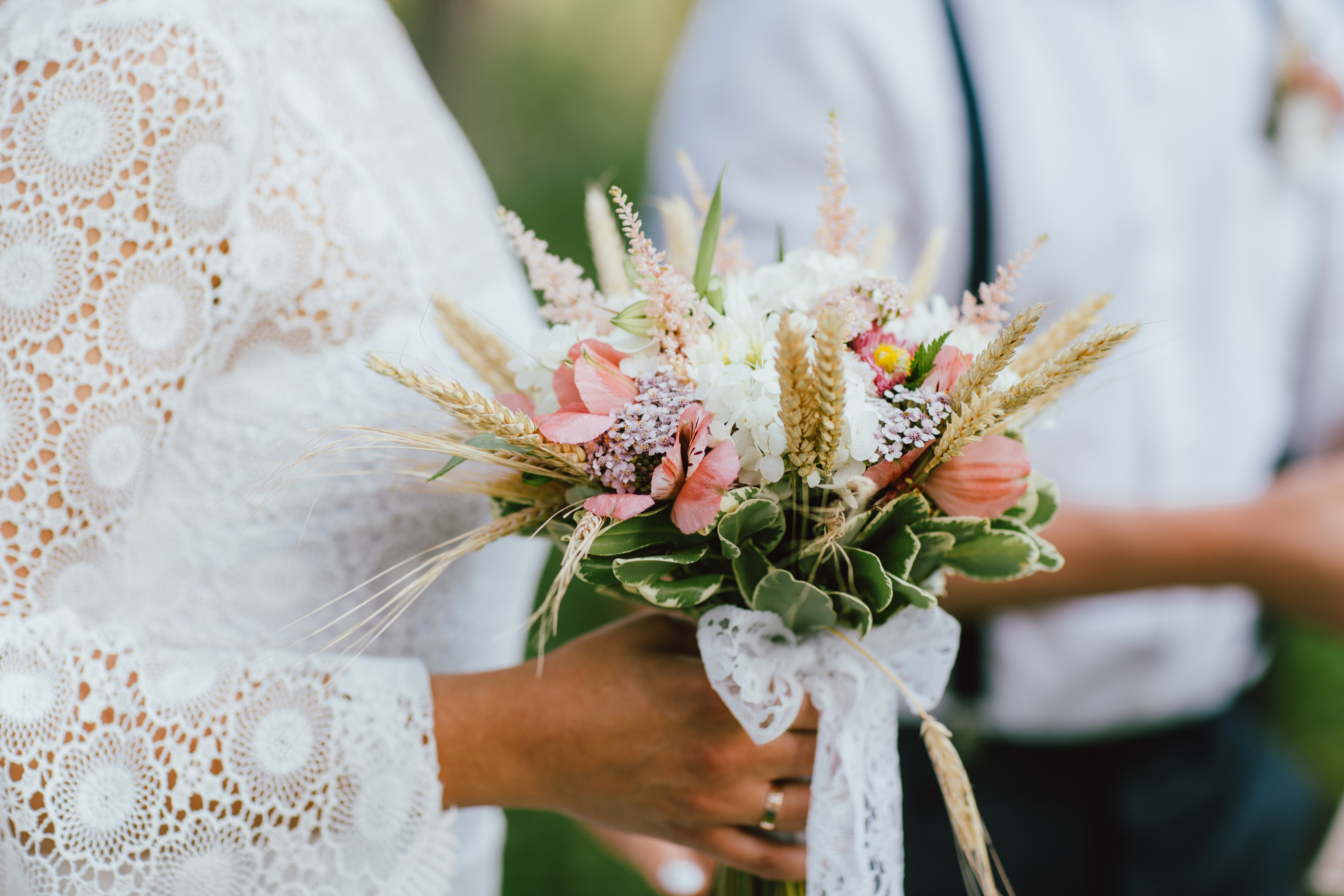 クリスチャンと結婚 - 聖書が教える結婚と性 - 初信者シリーズ24のアイキャッチ画像
